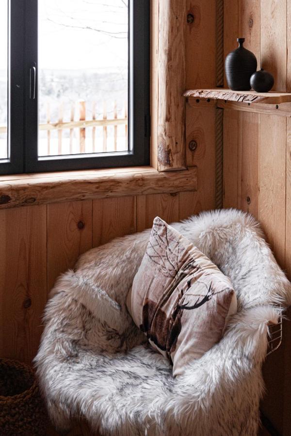 Вилла La Cabane Ofuro Celles  Экстерьер фото
