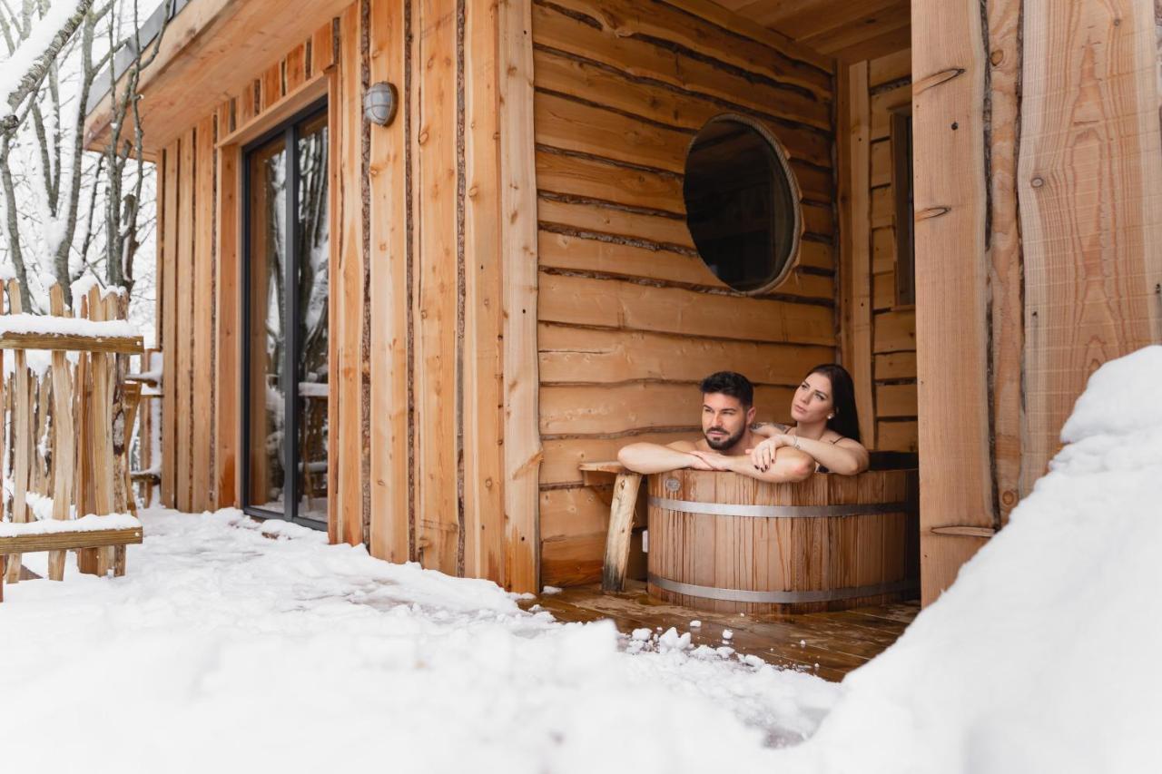Вилла La Cabane Ofuro Celles  Экстерьер фото