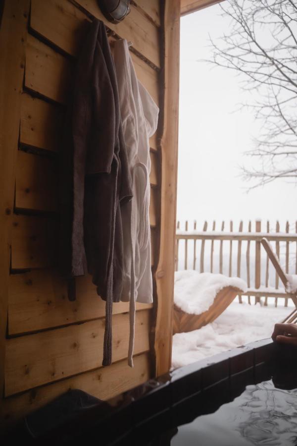 Вилла La Cabane Ofuro Celles  Экстерьер фото